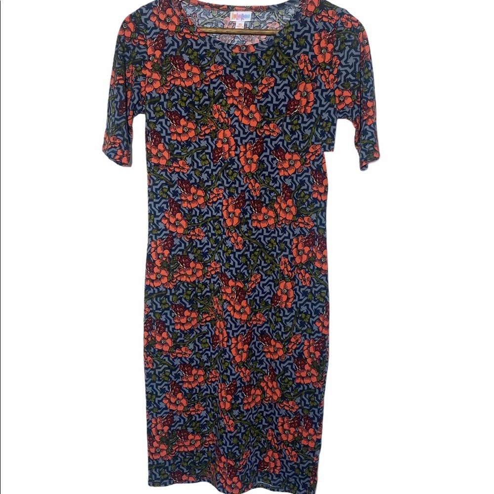 NWT LuLaRoe Julia Floral Bodycon Dress With Short Sleeves Stretch Fabric XS